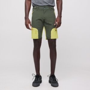 Saksi, shorts